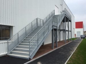 vervas-metal-escaliers-acces-2